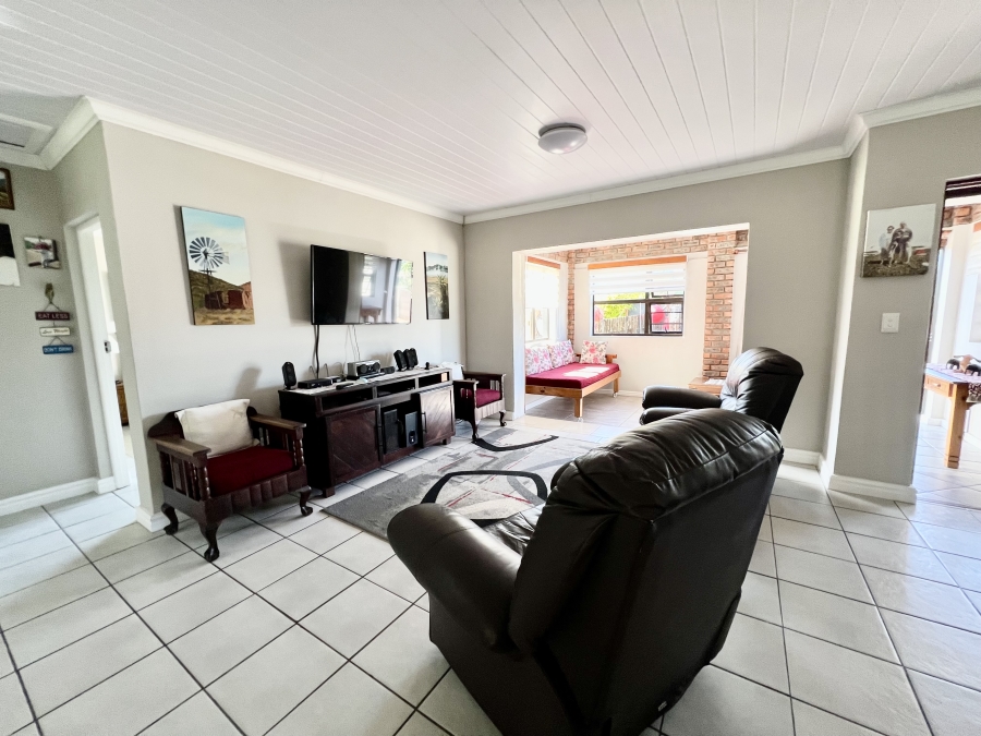 3 Bedroom Property for Sale in Stilbaai Wes Western Cape